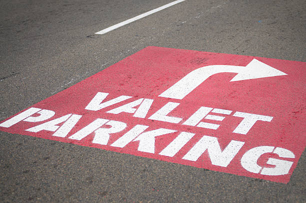 ‏تعميم من وزير الداخلية لتنظيم عمل راكني السيارات (VALETS PARKING).